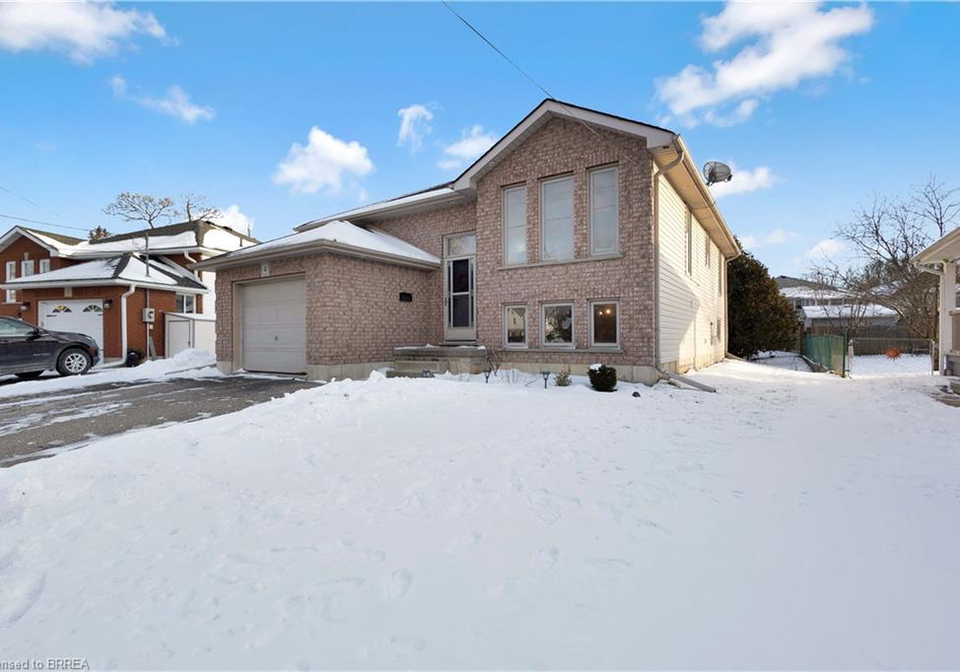 4-baldwin-avenue-brantford-ontario-40799396