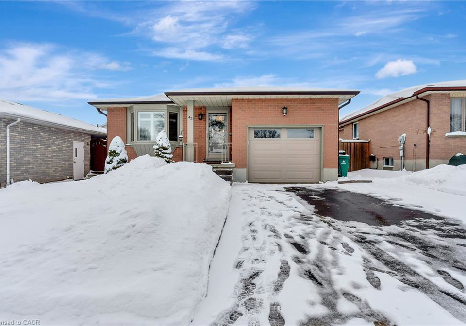 43-summerhill-crescent-kitchener-ontario-40799411