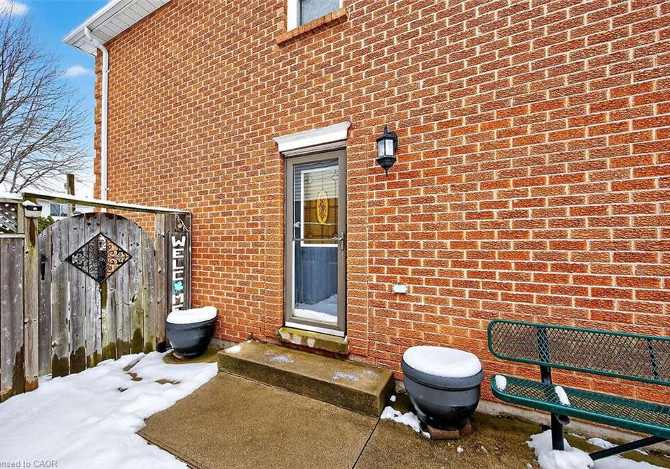 40-hedge-lawn-drive-grimsby-ontario-40799422