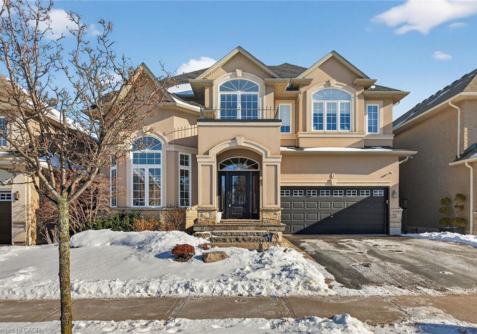 6-vanderburgh-lane-grimsby-ontario-40799514