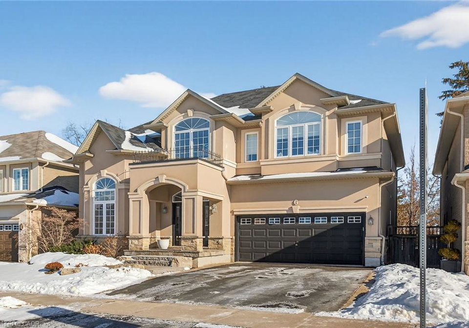6-vanderburgh-lane-grimsby-ontario-40799514
