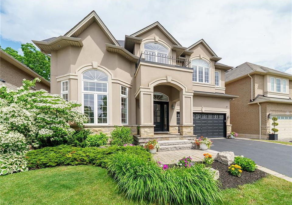 6-vanderburgh-lane-grimsby-ontario-40799514