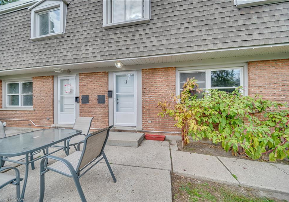 78-borden-parkway-kitchener-ontario-40799517