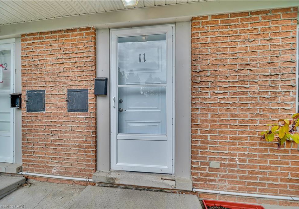 78-borden-parkway-kitchener-ontario-40799517