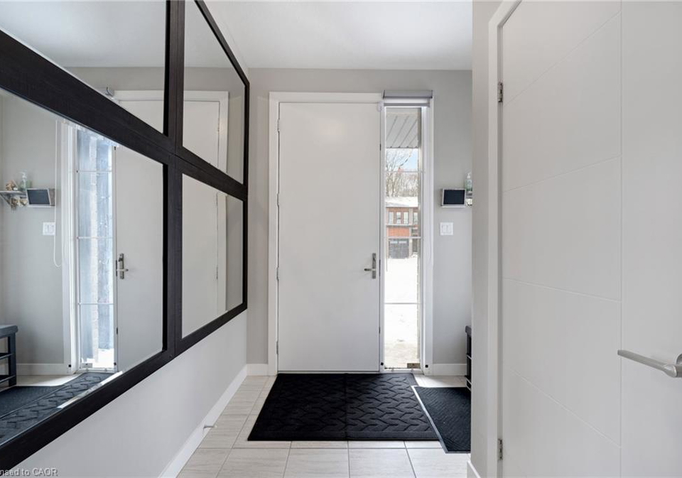 933-robert-ferrie-drive-kitchener-ontario-40799699