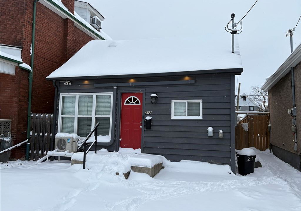 212-rosslyn-avenue-hamilton-ontario-40799833