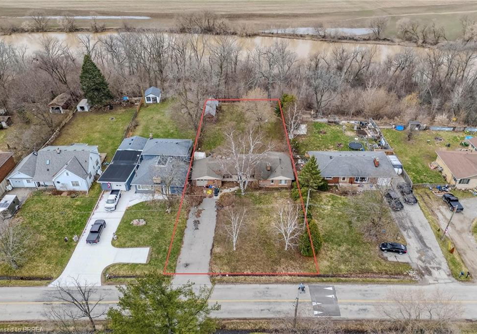 73-blossom-avenue-brantford-ontario-40799943