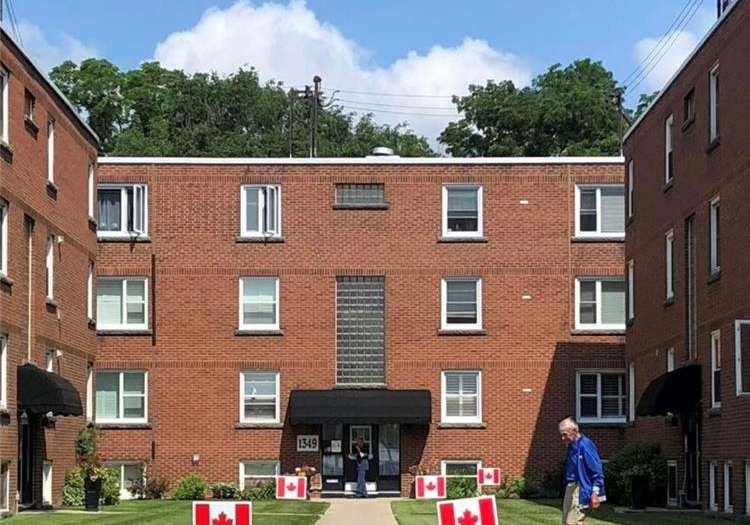 1351-lakeshore-road-burlington-ontario-40799952