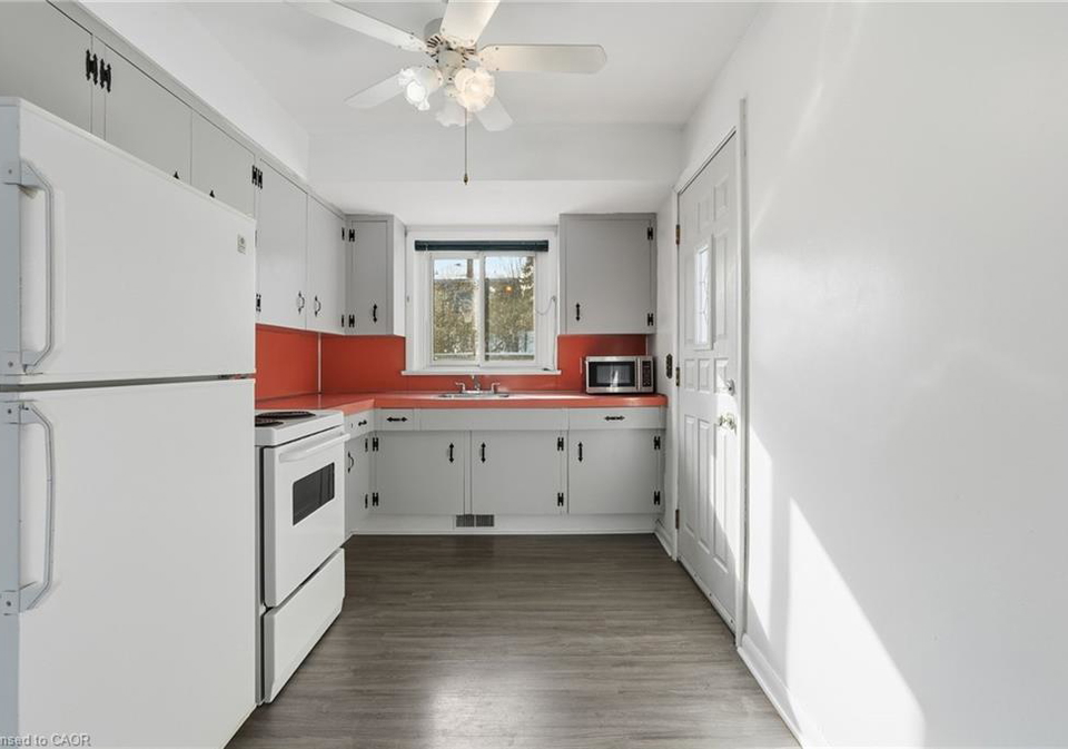 11-robb-avenue-stoney-creek-ontario-40799988
