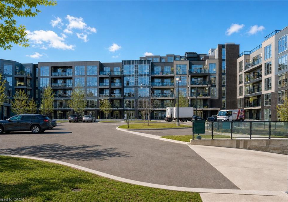 10-concord-place-grimsby-ontario-40800091