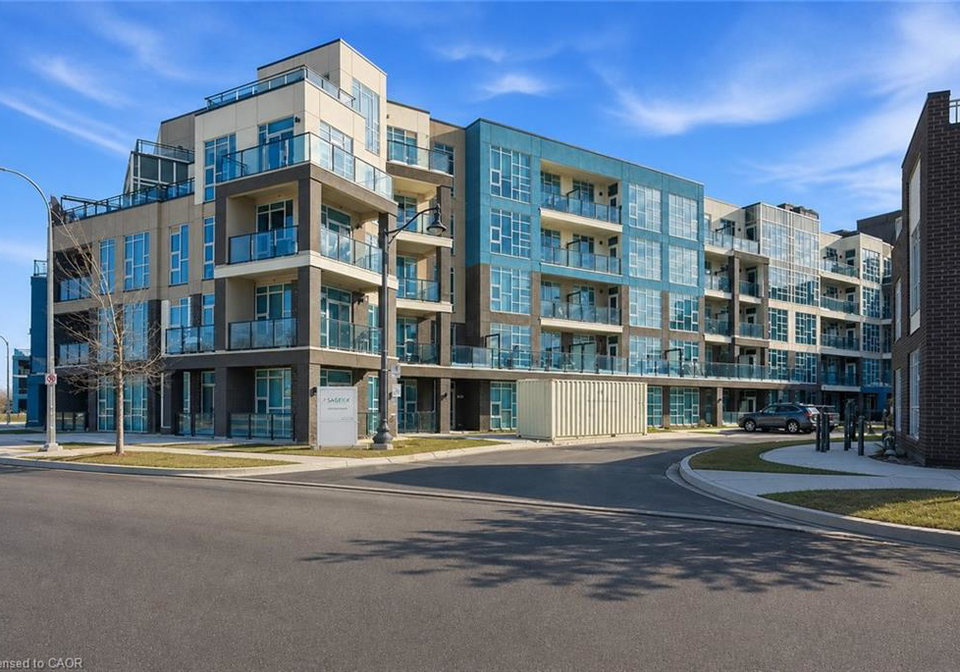 10-concord-place-grimsby-ontario-40800091