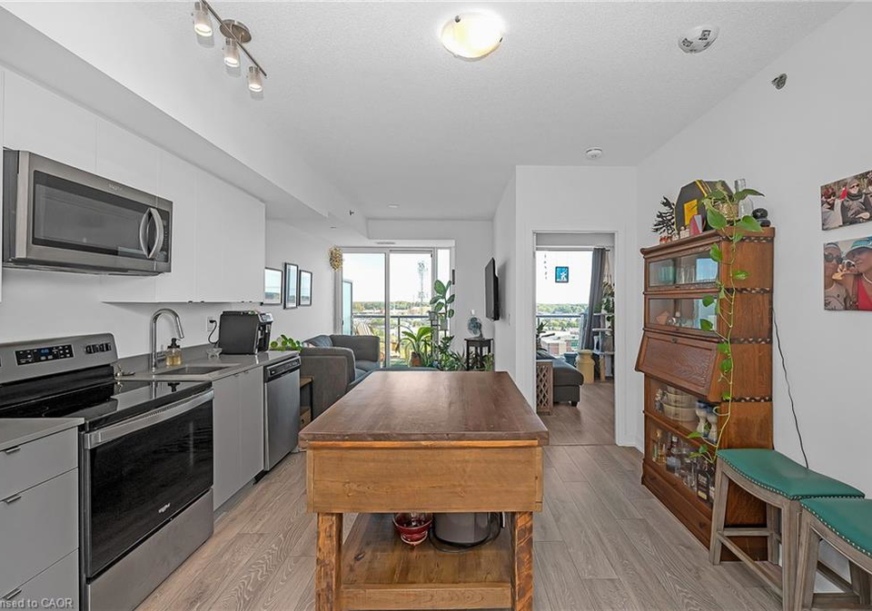 3200-dakota-common-burlington-ontario-40800124