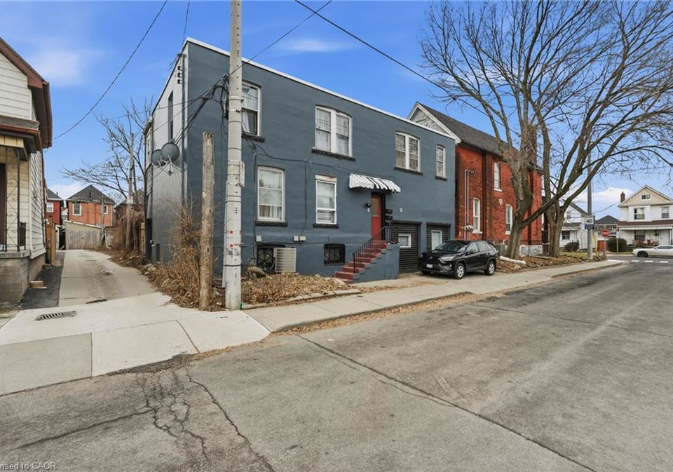 4-rosemont-avenue-hamilton-ontario-40800135