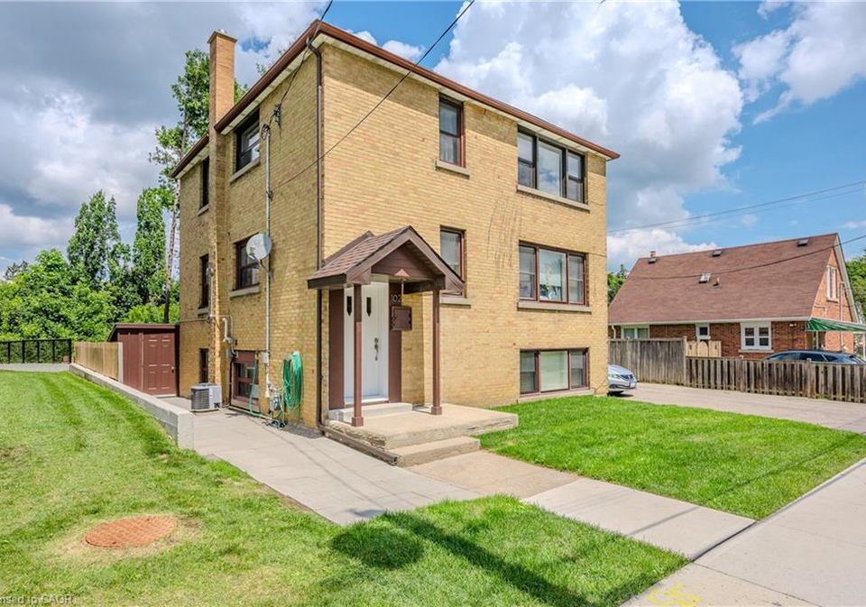 102-sydney-street-n-kitchener-ontario-40800145