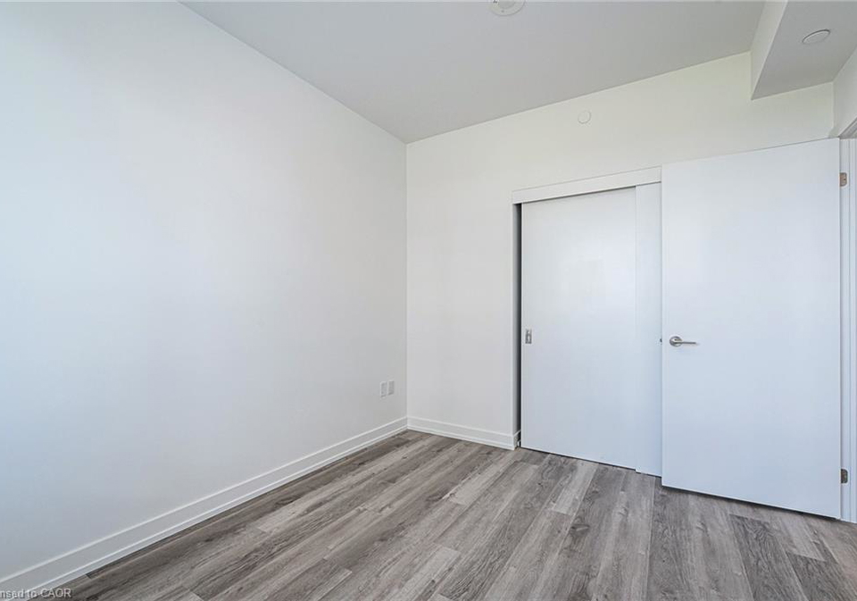 15-wellington-street-kitchener-ontario-40800149