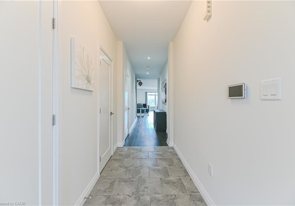 35-midhurst-heights-hamilton-ontario-40800162