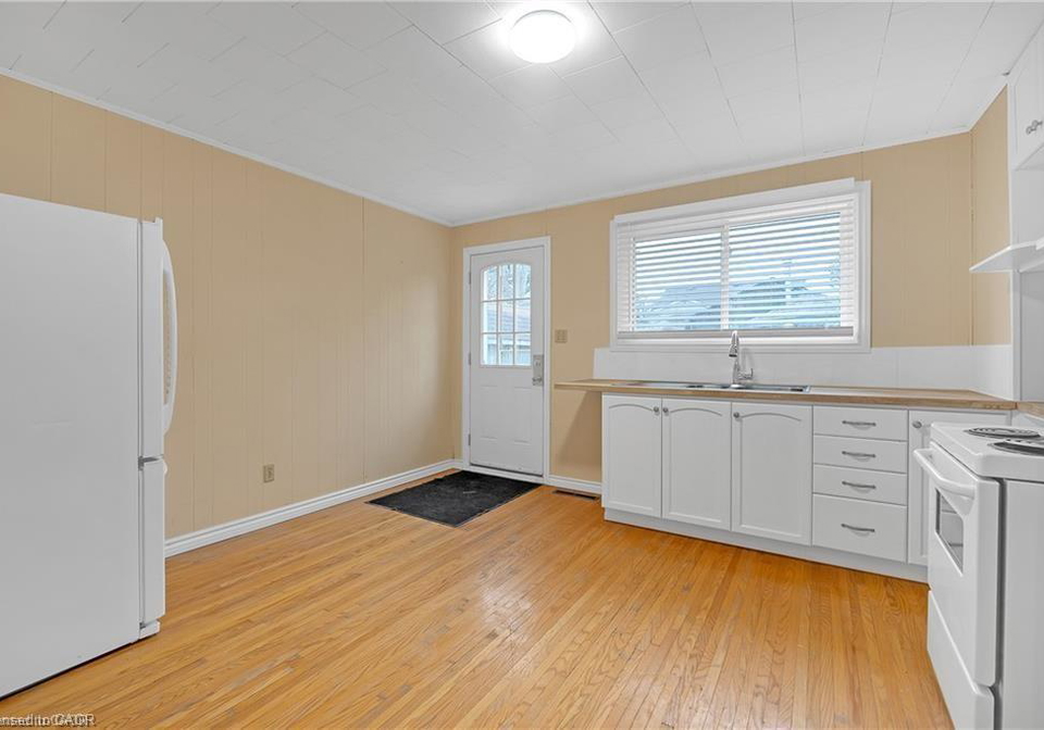 56-duff-court-hamilton-ontario-40800250