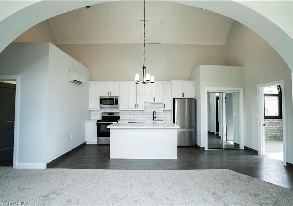 130-elgin-street-brantford-ontario-40800255