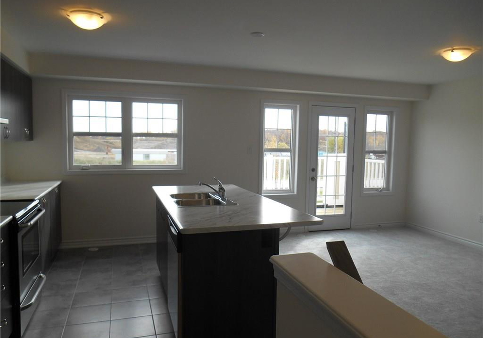 15-outlook-terrace-kitchener-ontario-40800272