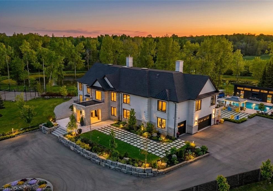 13311-sixth-line-nassagaweya-milton-ontario-40800397