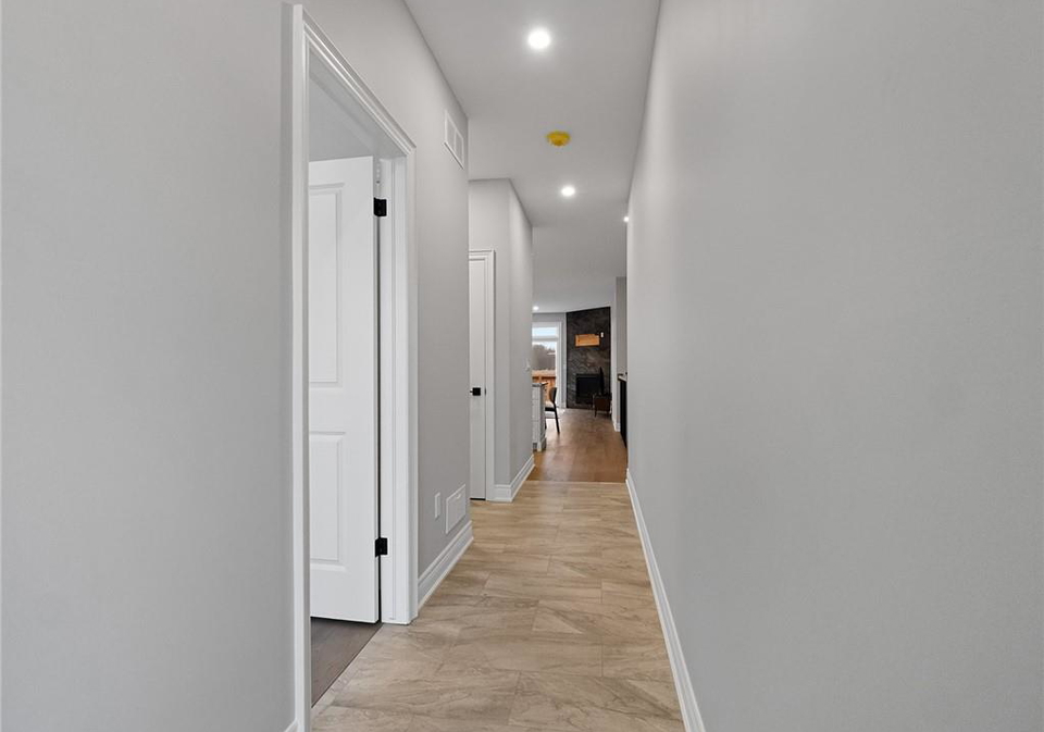 15-austin-drive-welland-ontario-40800457