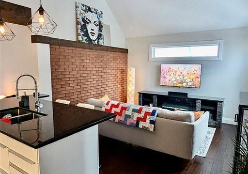 24-locust-street-kitchener-ontario-40800611