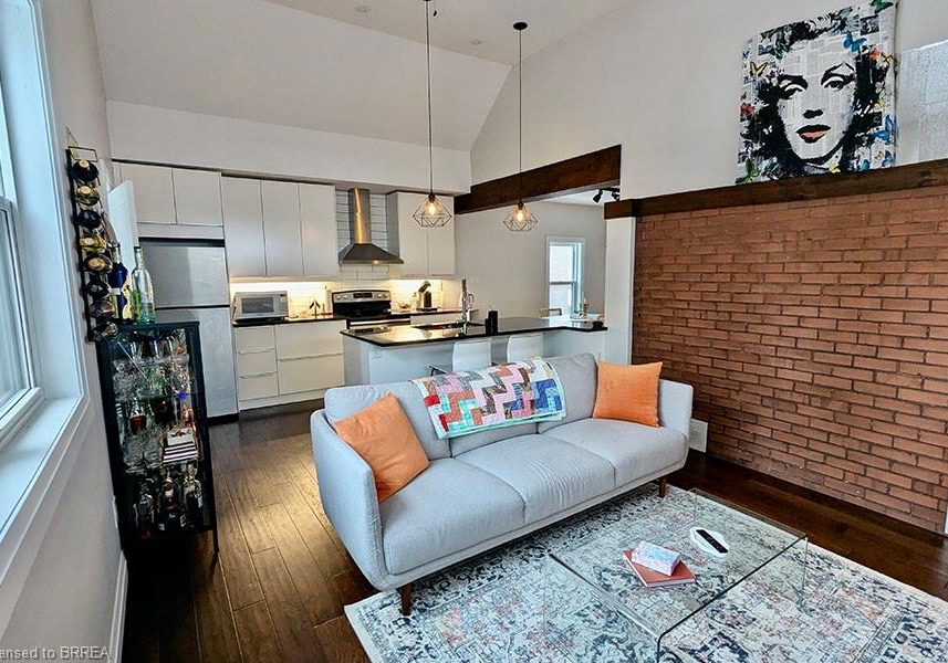 24-locust-street-kitchener-ontario-40800611