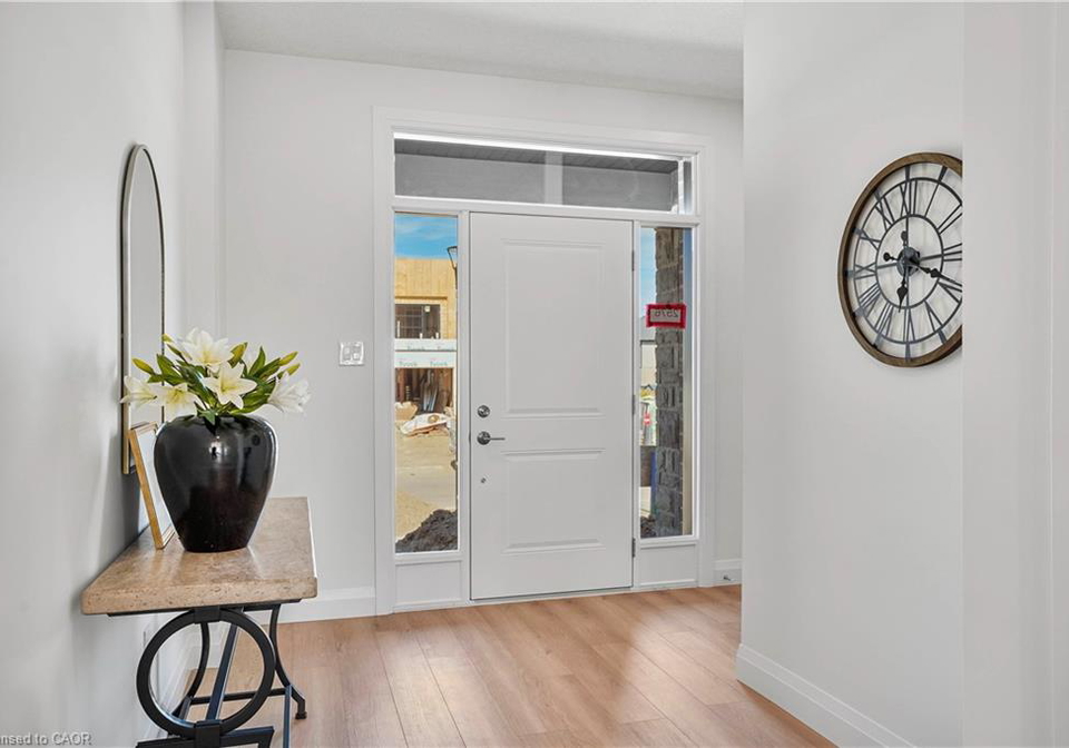 2572-constance-avenue-london-ontario-40800720