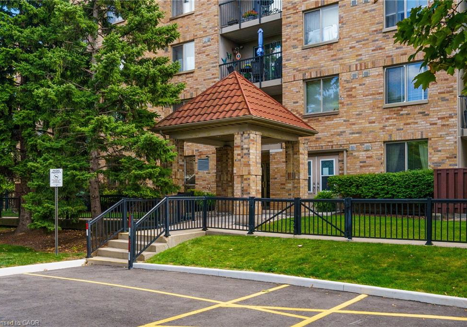 3499-upper-middle-road-burlington-ontario-40800728