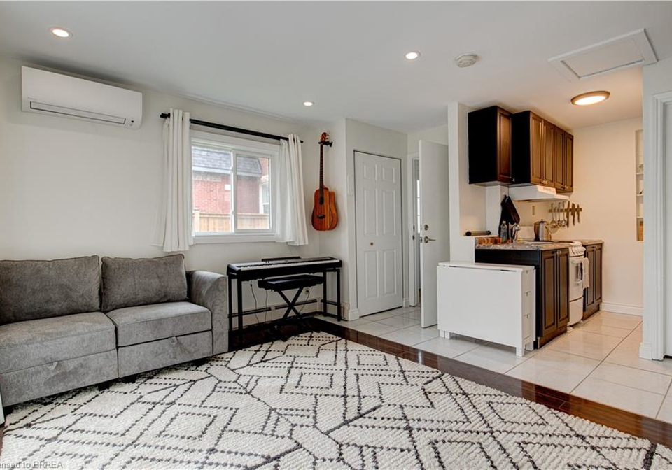 205-liverpool-street-guelph-ontario-40800760