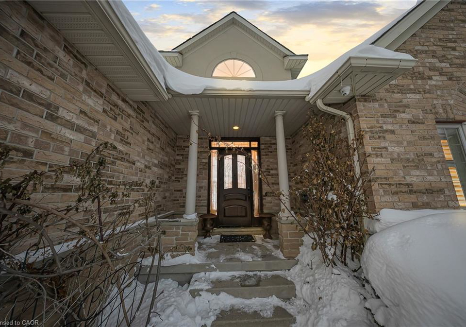 333-milla-court-waterloo-ontario-40800794