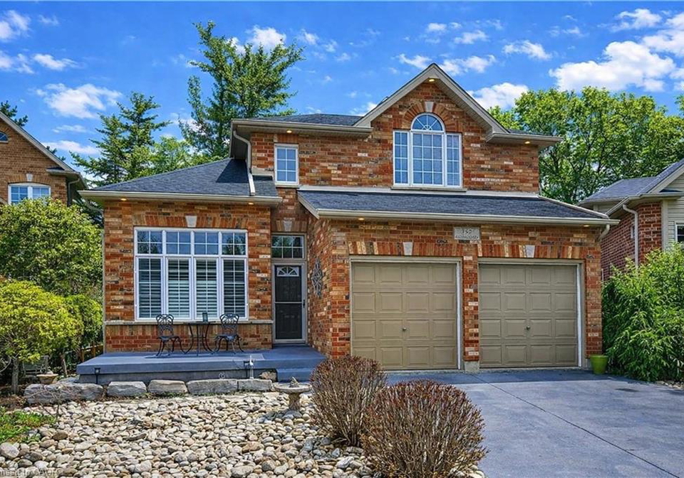 152-lena-crescent-cambridge-ontario-40800806