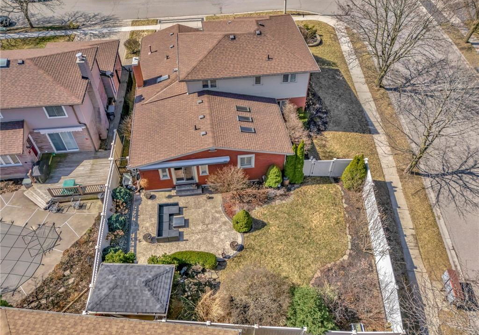 1-bowen-lane-brantford-ontario-40800818