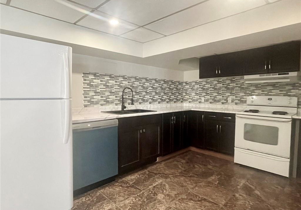 19-hahn-place-kitchener-ontario-40800828