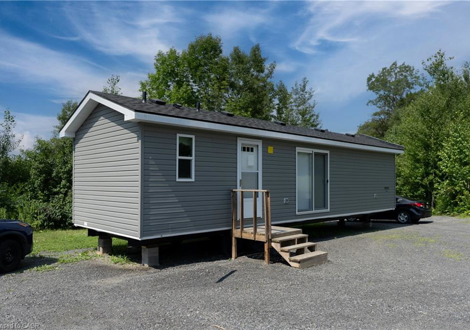 105-blue-lake-road-seguin-ontario-40800835