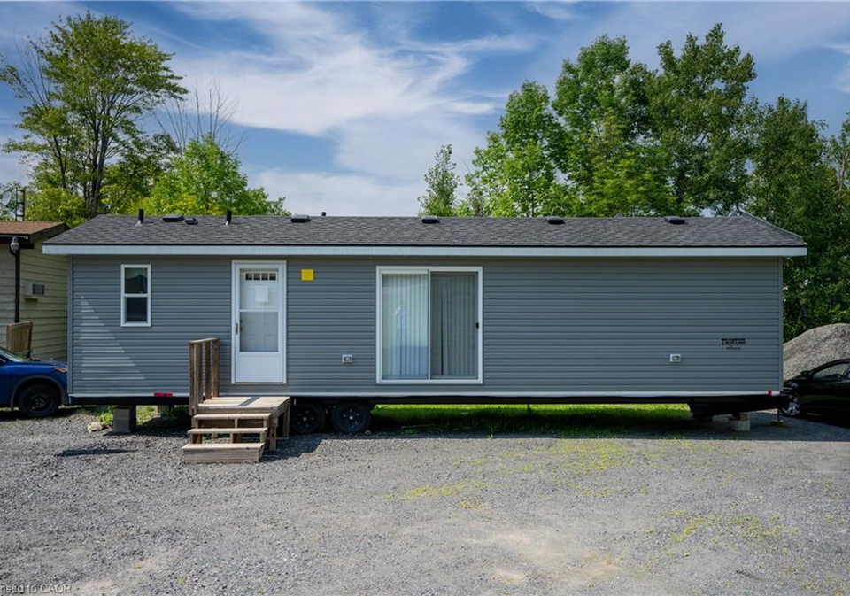 105-blue-lake-road-seguin-ontario-40800835
