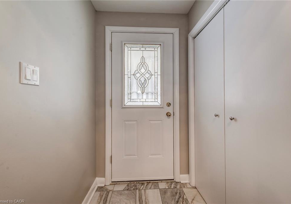 203-macdonald-place-waterloo-ontario-40800839