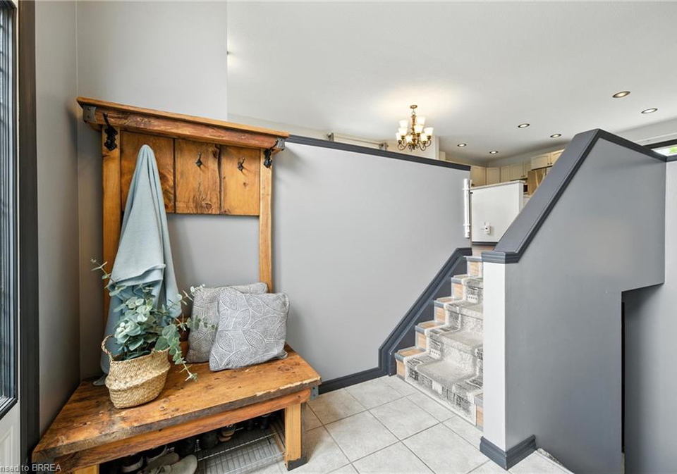63-court-drive-paris-ontario-40800842