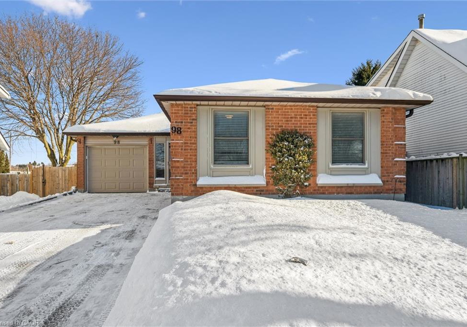 98-peachtree-crescent-cambridge-ontario-40800879