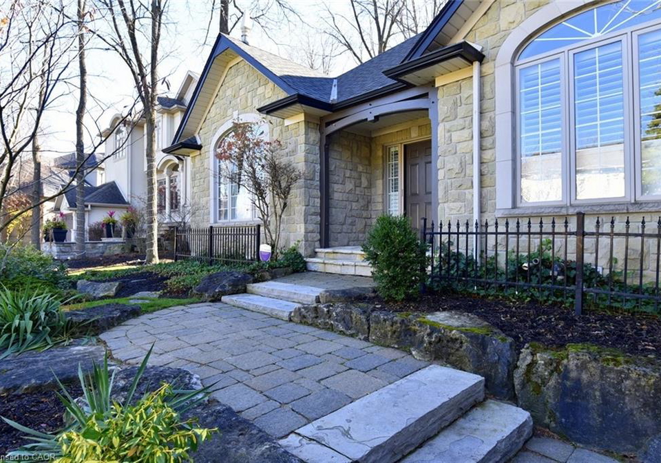672-deervalley-road-ancaster-ontario-40800920