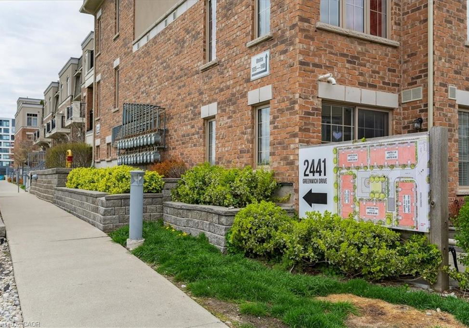 2441-greenwich-road-oakville-ontario-40801207