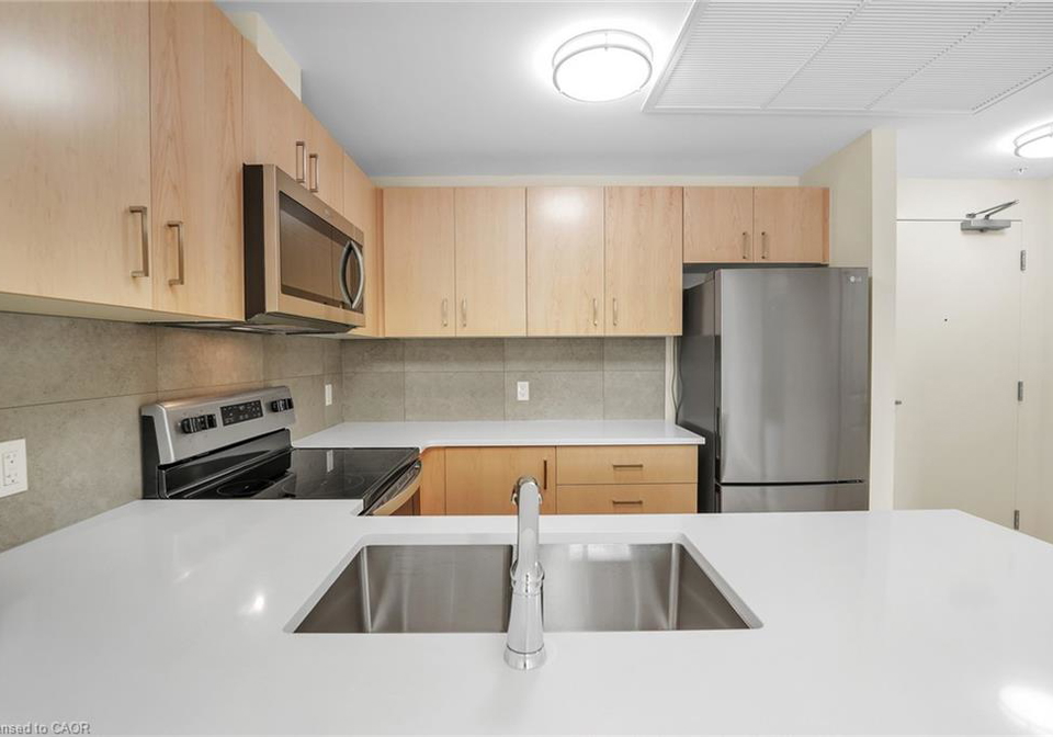 301-westmount-road-w-kitchener-ontario-40801272