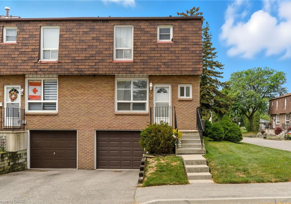 1301-upper-gage-avenue-hamilton-ontario-40801277