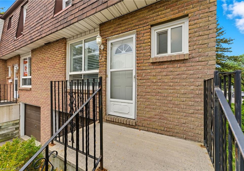 1301-upper-gage-avenue-hamilton-ontario-40801277
