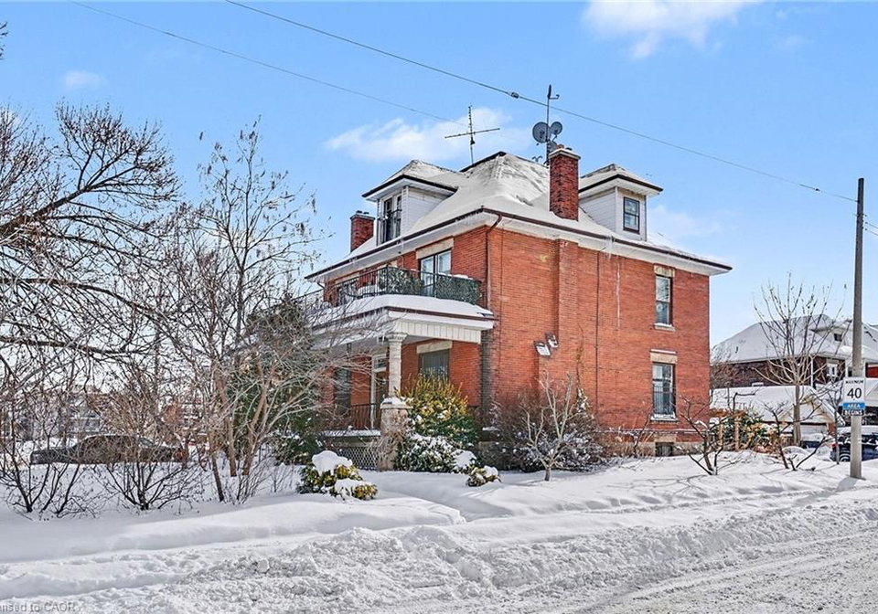 1316-king-street-e-hamilton-ontario-40801313