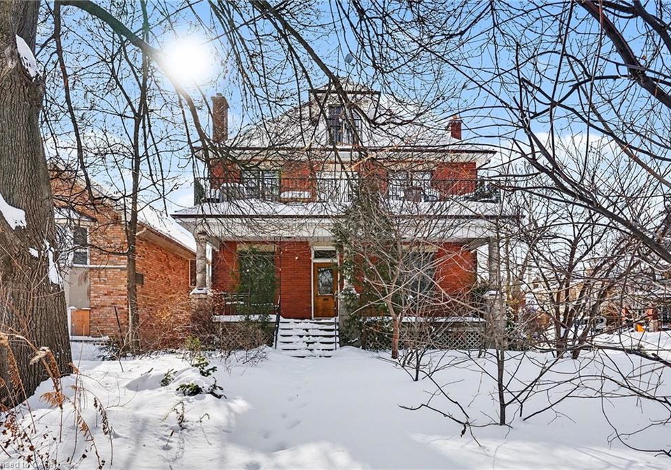1316-king-street-e-hamilton-ontario-40801313