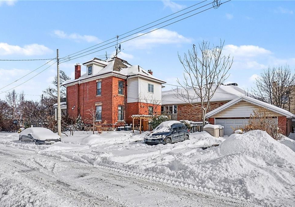1316-king-street-e-hamilton-ontario-40801313