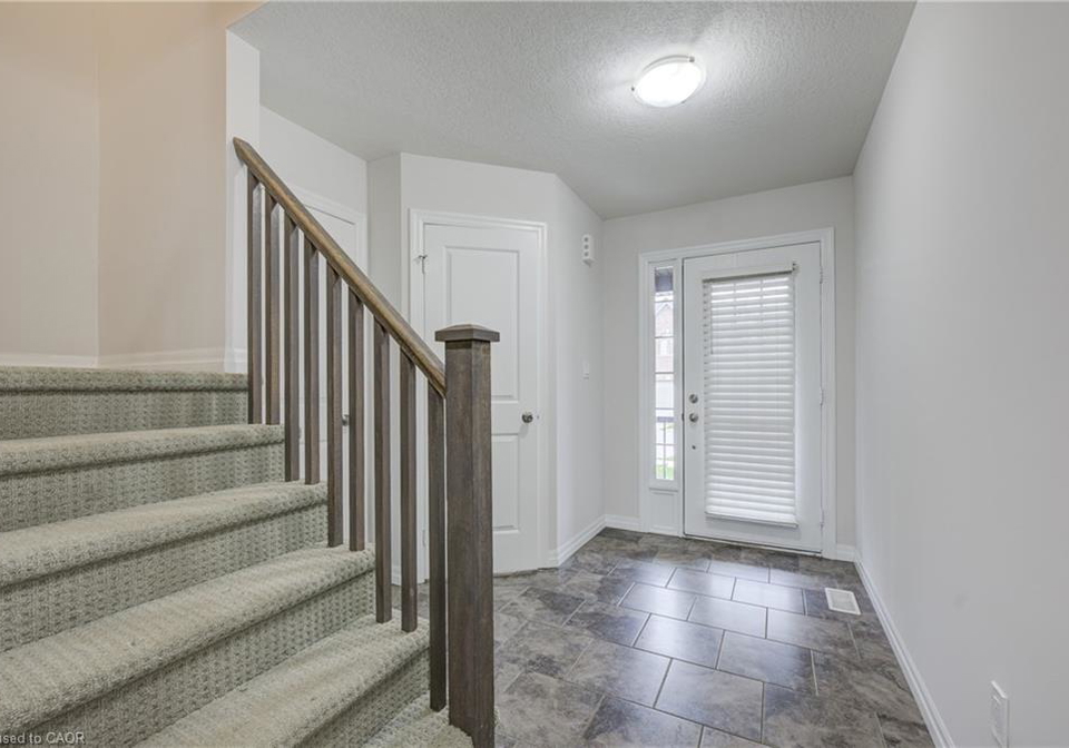 821-paris-boulevard-waterloo-ontario-40801341