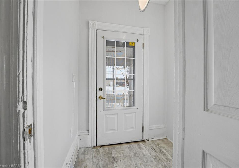 58-queen-street-n-simcoe-ontario-40801384