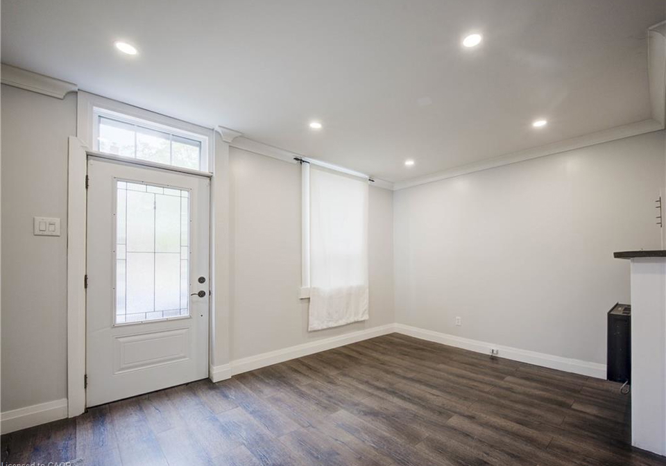 303-hunter-street-w-hamilton-ontario-40801411